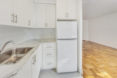Floor plan for studio, 1 bath, 373 sqft