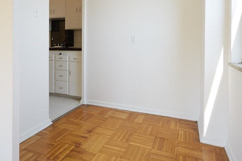 Floor plan for 1 bed, 1 bath, 637 sqft