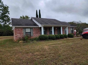 Magee house for rent - 118 Pecan Grove Rd.