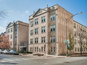 Chicago apartment for rent - the apartment building is on the corner of a city street