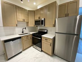 Louisville house for rent - 407 Shelby Parkway