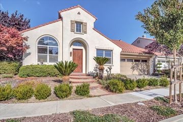 San Ramon house for rent - the front of a house with a front yard and sidewalk