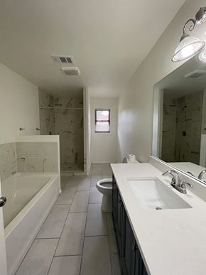 Killeen house for rent - a bathroom with a sink toilet and a bath tub