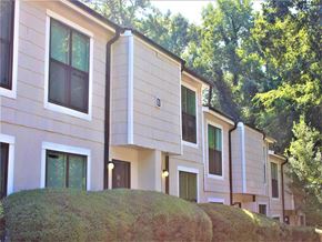 Decatur apartment for rent - Exterior View at Aspen Woods, Decatur, GA 30034