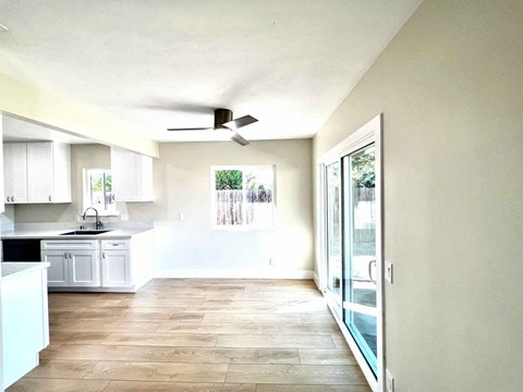 Floor plan for 2 beds, 1 bath, 850 sqft