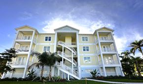 Bradenton house for rent - the building in which the resort is located