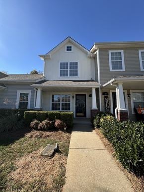 Clarksville house for rent - a white house with a sidewalk in front of it