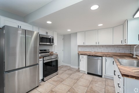 Floor plan for 2 beds, 1 bath, 1566 sqft