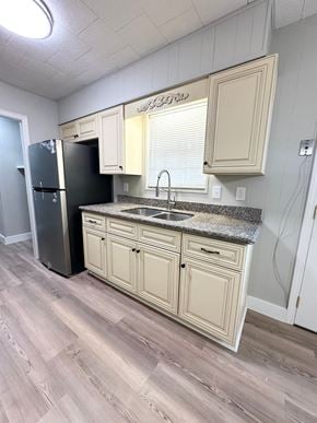 Lafayette house for rent - 104 Dianne St.