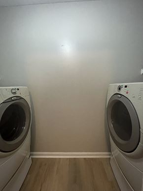 Oak Grove house for rent - a washer and dryer in a laundry room