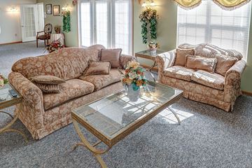 Washington Court House apartment for rent - a living room with couches and a glass table