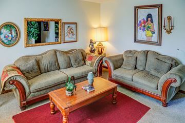 Washington Court House apartment for rent - a living room with two couches and a coffee table