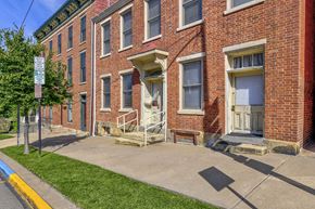 St. Clairsville apartment for rent - St.Clairsville Courtyard