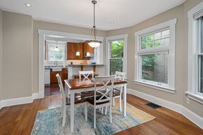 Columbus apartment for rent - A dining room with a table and chairs.