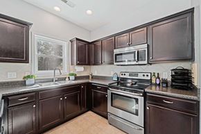 Hubert house for rent - 809 Lavender Court
