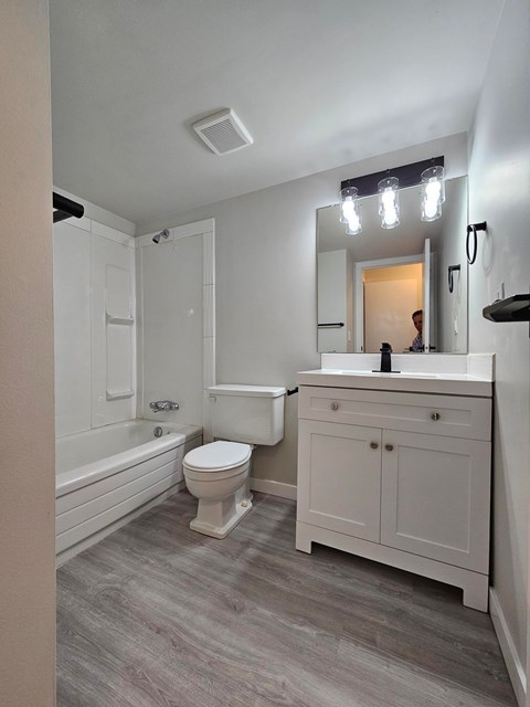 Floor plan for 1 bed, 1 bath, 669 sqft