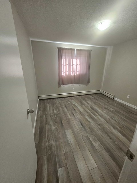 Floor plan for 2 beds, 1 bath, 732 sqft