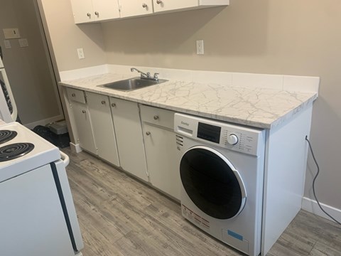 Floor plan for 3 beds, 1 bath, 894 sqft