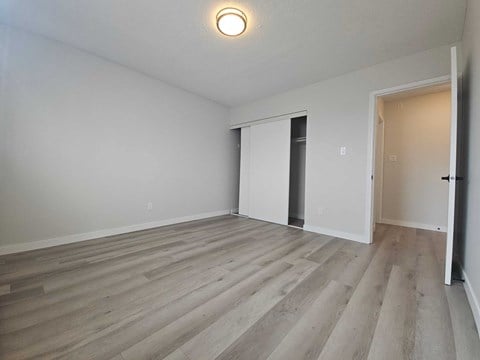 Floor plan for 2 beds, 1 bath, 732 sqft