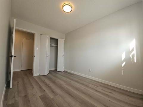 Floor plan for 2 beds, 1 bath, 731 sqft