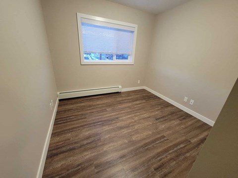 Floor plan for 2 beds, 1 bath, 725 sqft