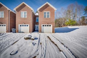 Bristol house for rent - a house with white doors in the snow