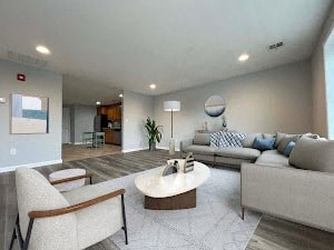 Floor plan for 2 beds, 1 bath, 972 sqft