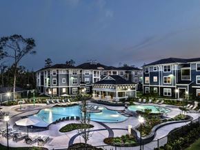 The Woodlands apartment for rent - Woodlands Pool