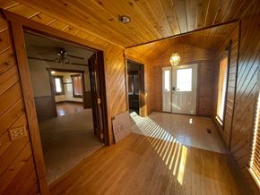 Pine Island house for rent - a view of the living room and dining room from the entryway