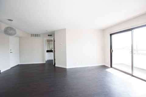 Floor plan for 1 bed, 1 bath, 700 sqft