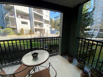 Burnaby apartment for rent - Sandlewood, 306-9098 Halston Ct
