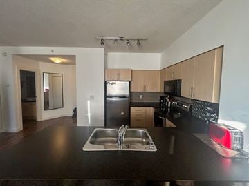 Edmonton house for rent - #1305, 10136 104 Street Northwest