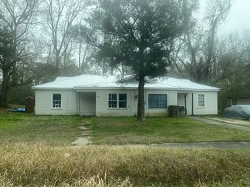 Mobile house for rent - 2107 Steiner Street