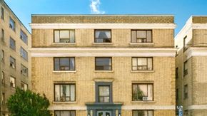 Toronto apartment for rent - the facade of a brick building with windows