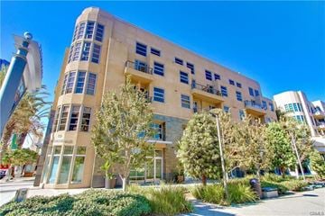 Long Beach house for rent - 133 The Promenade N Unit 102
