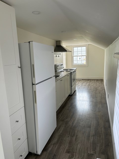 Floor plan for 1 bed, 1 bath, 703 sqft