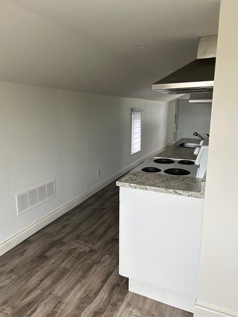 Floor plan for 1 bed, 1 bath, 703 sqft