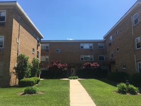 Skokie apartment for rent - 4909-21 Church Exterior