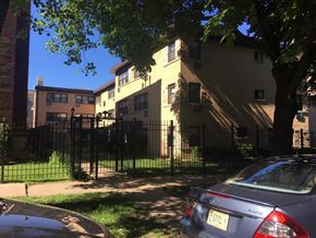 Chicago apartment for rent - 2048 Chase Exterior