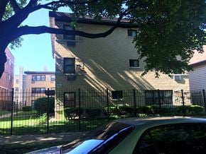 Chicago apartment for rent - 2048 Chase Exterior