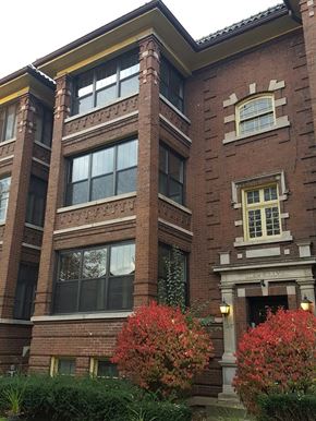 Oak Park apartment for rent - 127-33 S Harvey Ave Front Pictuere