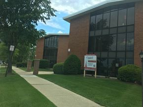 Skokie apartment for rent - 8250 Niles Center Road Exterior
