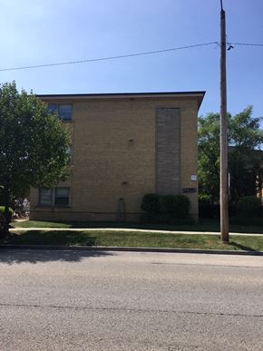 Skokie apartment for rent - 8920 Niles Center Rd. Exterior