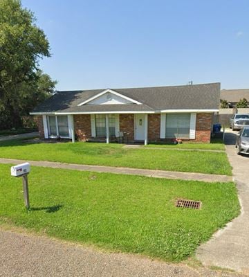 Lafayette house for rent - 105 Carolyn Dr.