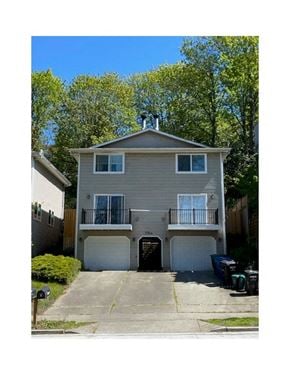 Seattle house for rent - the front of a house with a parking lot