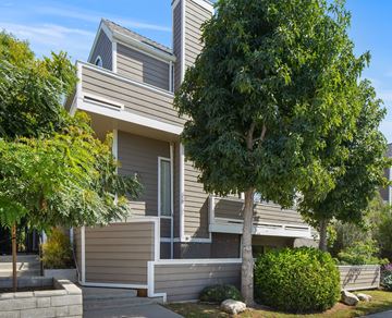 Los Angeles apartment for rent - the building in which the apartment is located