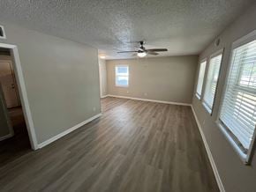 Dallas house for rent - 10415 Sylvia