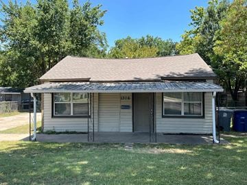 Dallas house for rent - 1316 N Prairie Creek