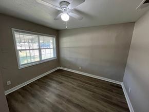 Dallas house for rent - 1316 N Prairie Creek