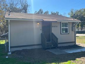 Dallas house for rent - 8800 Eden Valley